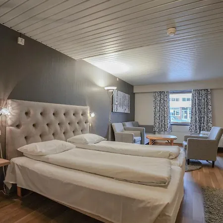 Hotel Reisafjord 3*