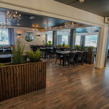 מלון Reisafjord 3*